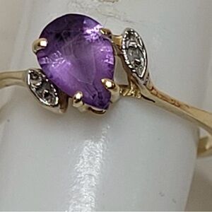 Elegant Amethyst Teardrop 14 k Gold Ring Size 7
